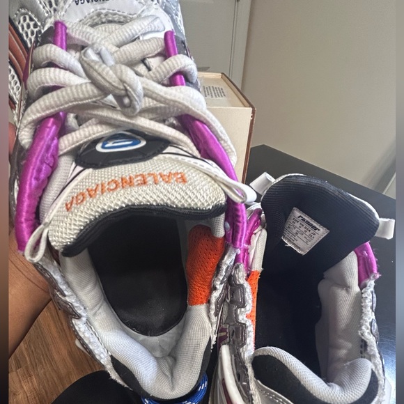 Balenciaga Runner Grey Multi Color Sneakers - Picture 13 of 13